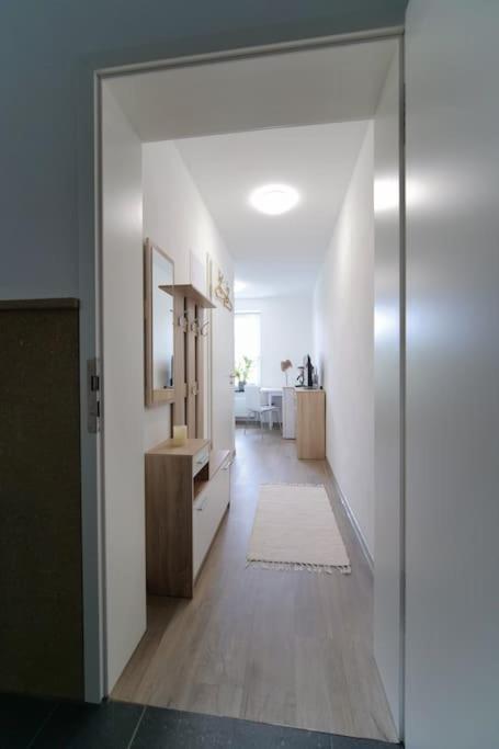 Preiswertes Modernes Gaestezimmer In Aue Bad-Schlema Exterior foto